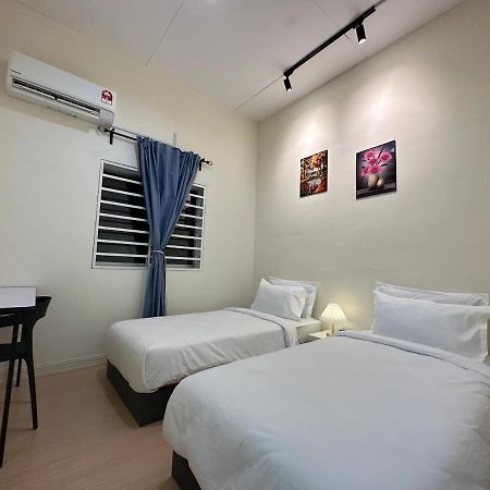 Ww Hostel 22A Private Shower George Town Buitenkant foto