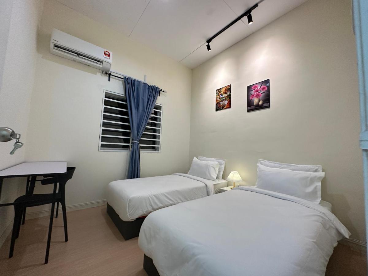 Ww Hostel 22A Private Shower George Town Buitenkant foto