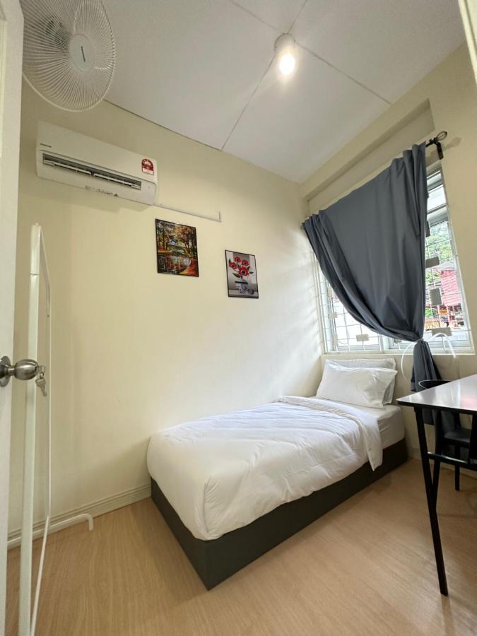 Ww Hostel 22A Private Shower George Town Buitenkant foto