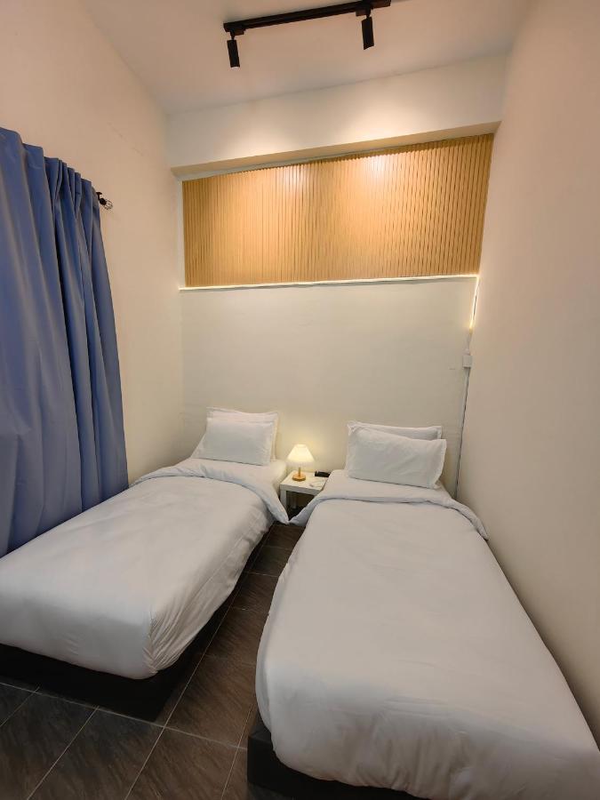 Ww Hostel 22A Private Shower George Town Buitenkant foto