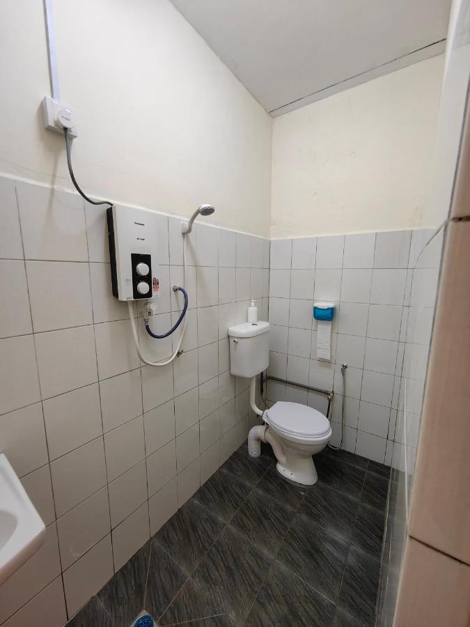 Ww Hostel 22A Private Shower George Town Buitenkant foto