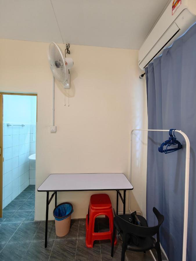 Ww Hostel 22A Private Shower George Town Buitenkant foto