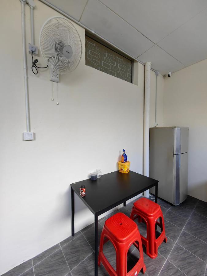 Ww Hostel 22A Private Shower George Town Buitenkant foto